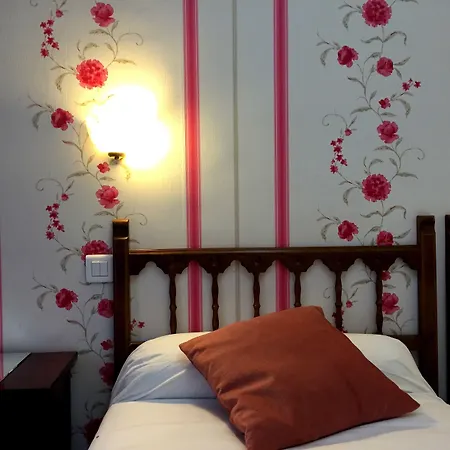 Le Clos D'alesia 3* Párizs