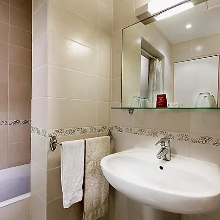 Ξενοδοχείο Le Clos D'alesia 3*
