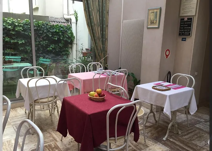 Le Clos D'alesia Hotel