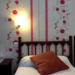 Le Clos D'alesia 3* Paris