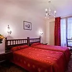 Le Clos D'alesia 3*