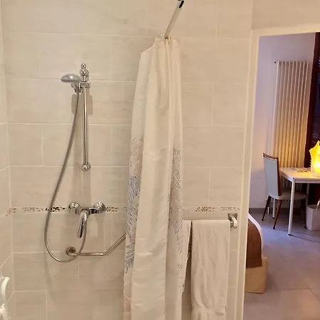 Le Clos D'alésia 3* Paris