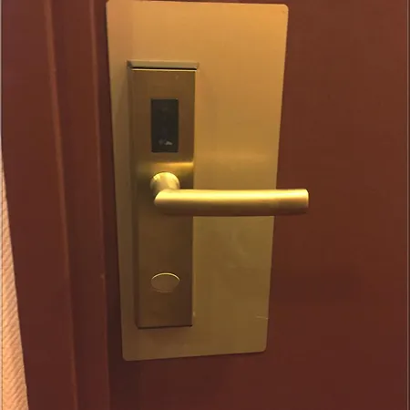 Le Clos D'alésia Hotel 3*